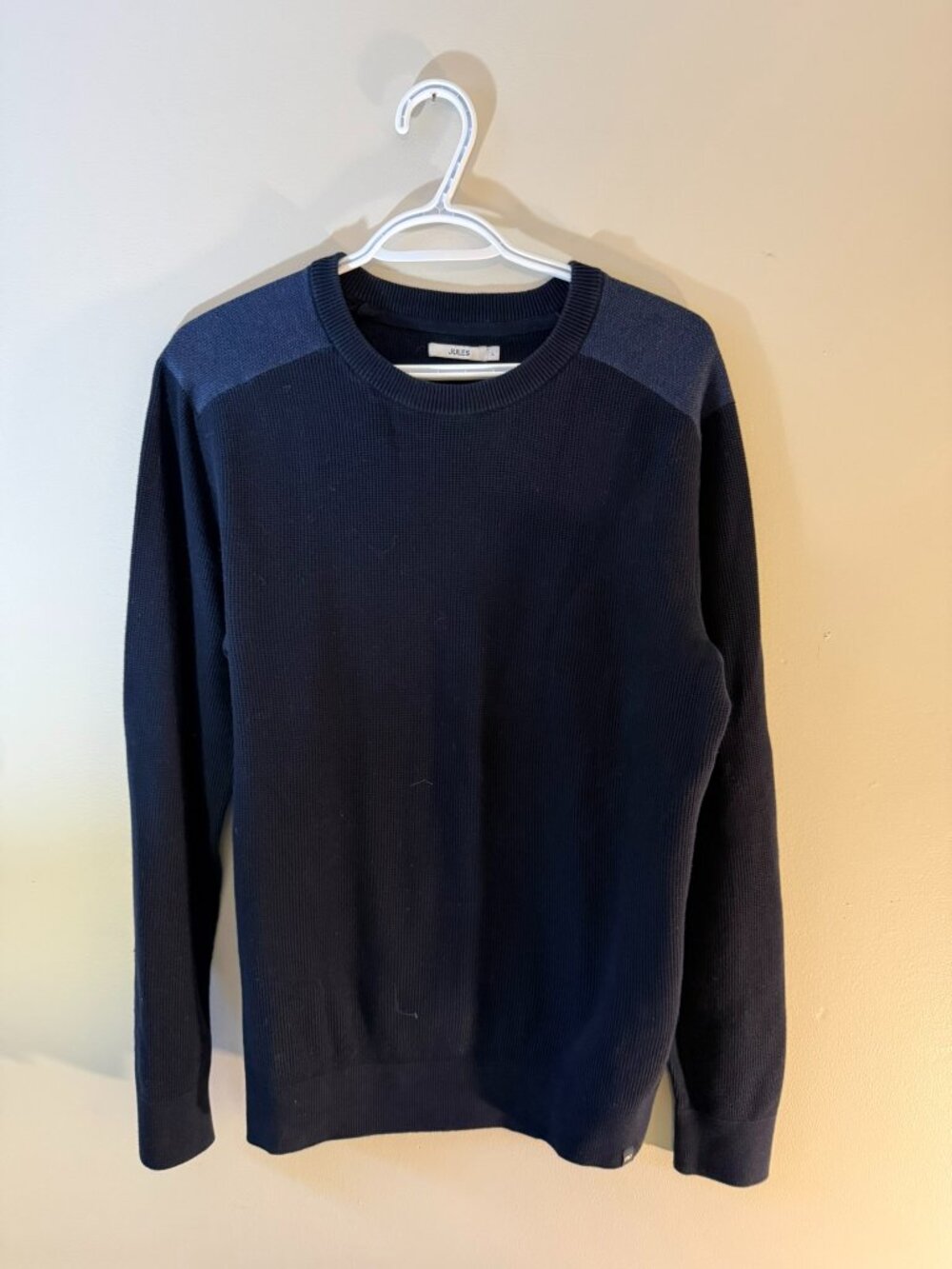 Jules  Navy Blue Knit Sweater – Colorblock Shoulders – Size L